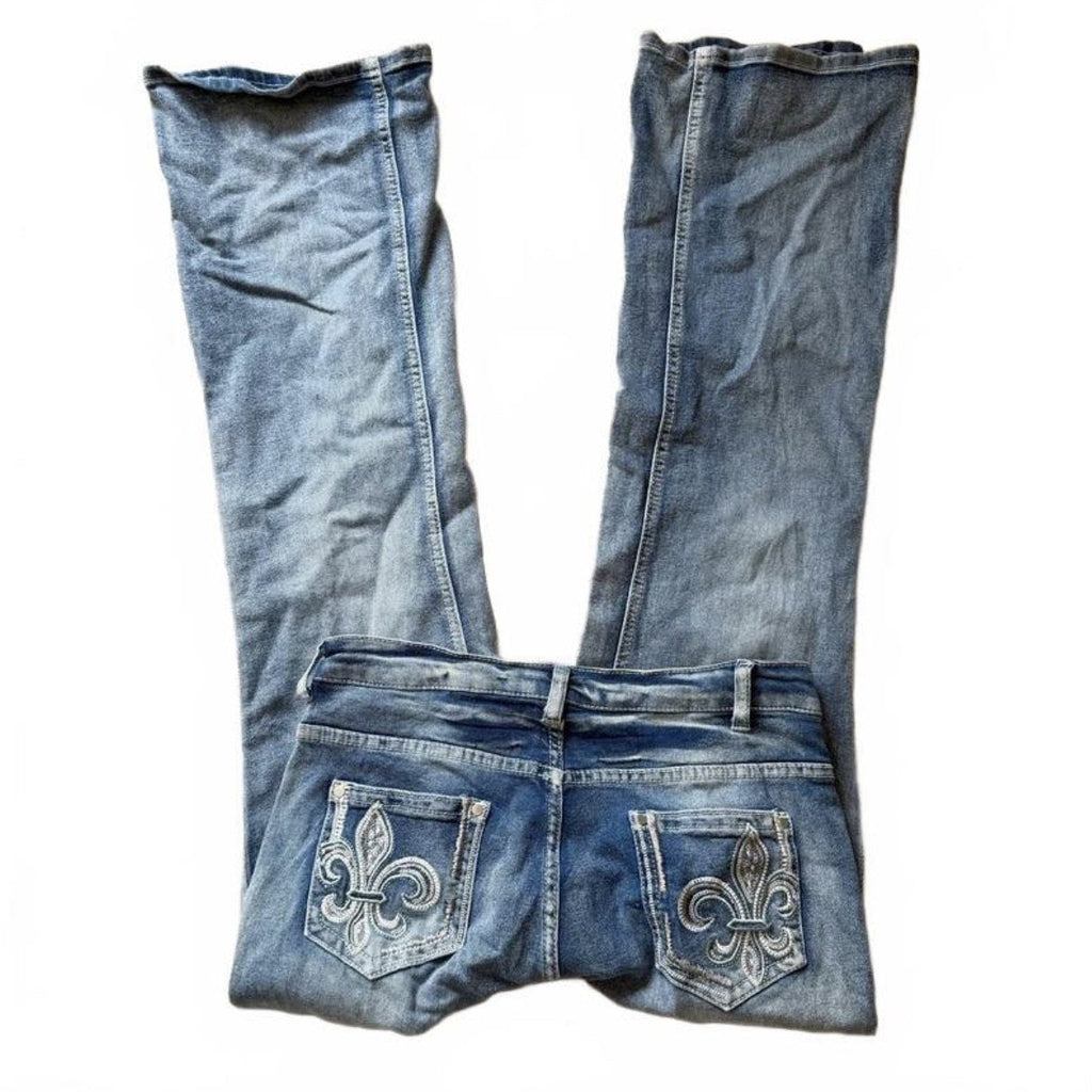 Vintage Y2K Embroidered Flare Jeans with Fleur de Lis Pockets detail 2