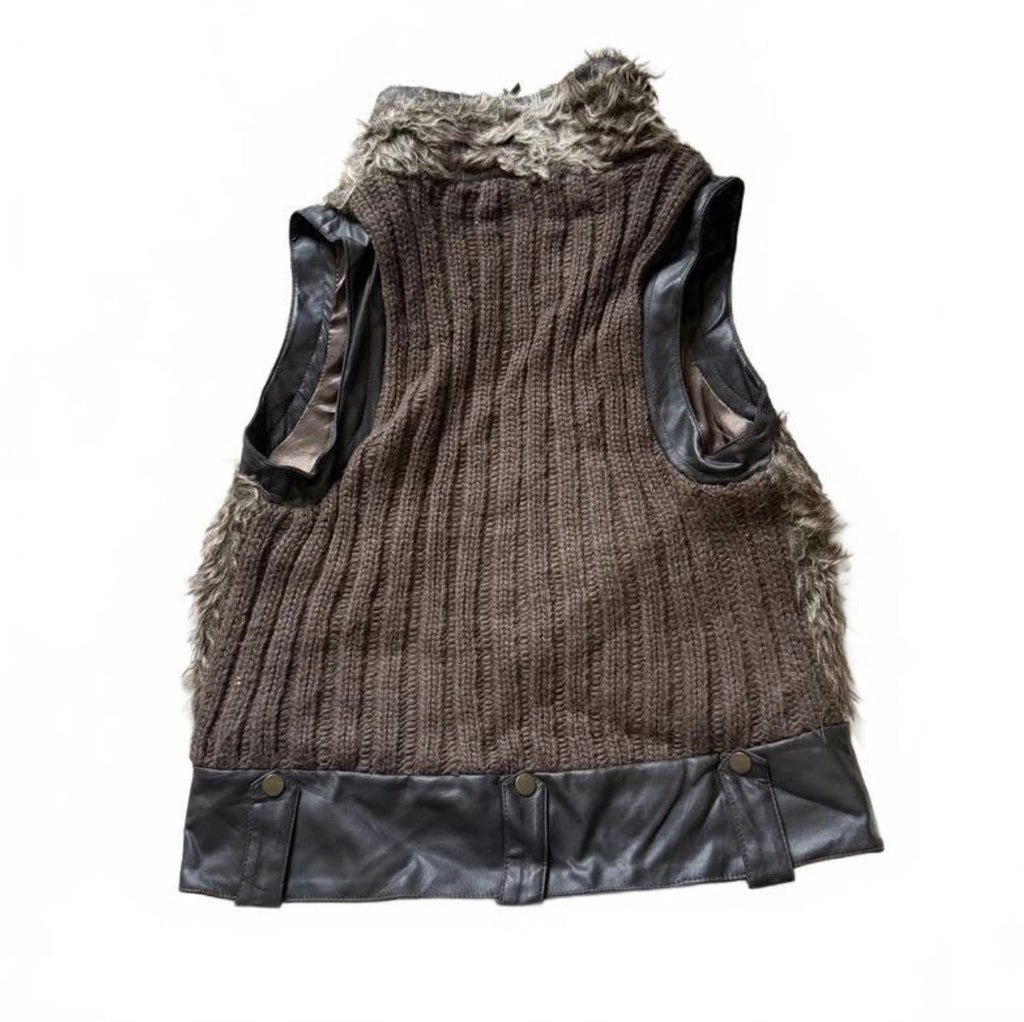 Vintage Y2K Jennyfer Faux Fur Gilet with Leather Look Panels detail 3